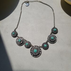 Vtg Crown Trifari turquoise and silvertone necklace.